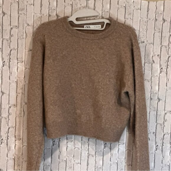 Zara Beige Crew Neck Sweater - Picture 3 of 9